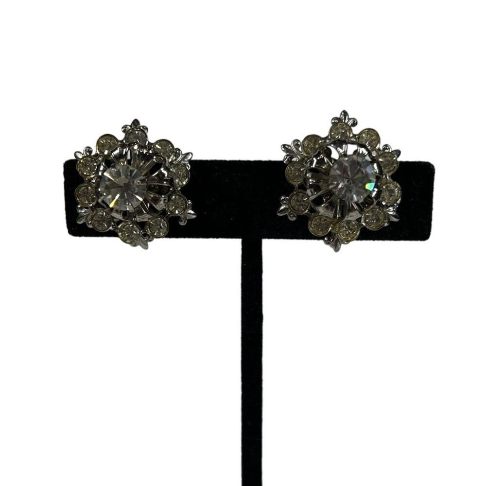 Vintage Silver Tone Clear Rhinestone Flower Screw Back Earrings Floral Sparkle